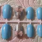 Sparkle Nails With Bows